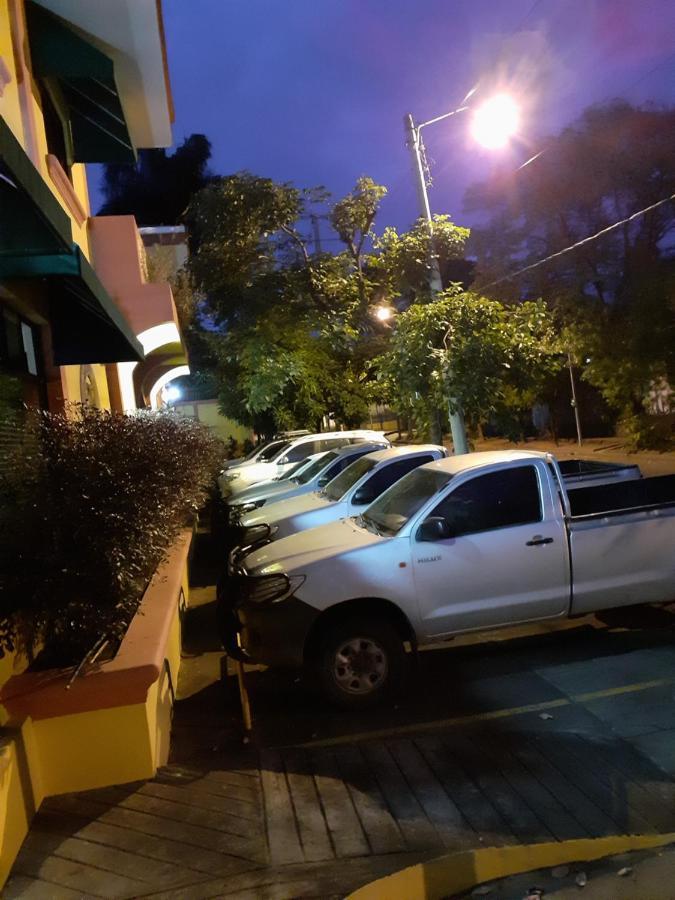 Hotel Brandts Los Robles De San Juan Managua Exteriör bild