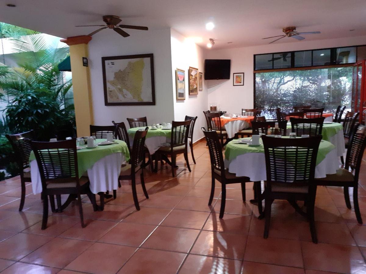Hotel Brandts Los Robles De San Juan Managua Exteriör bild