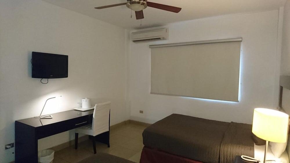 Hotel Brandts Los Robles De San Juan Managua Exteriör bild