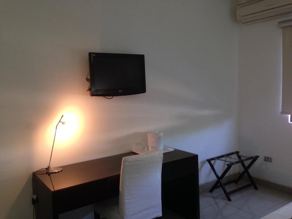 Hotel Brandts Los Robles De San Juan Managua Exteriör bild