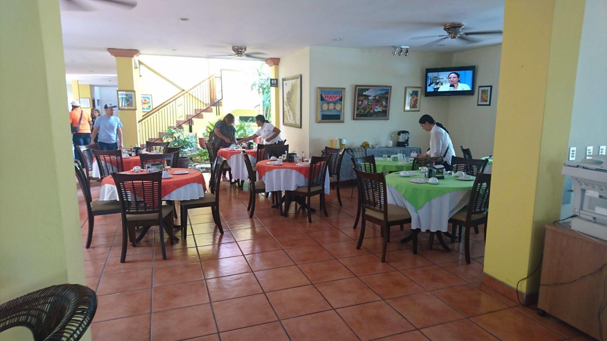 Hotel Brandts Los Robles De San Juan Managua Exteriör bild