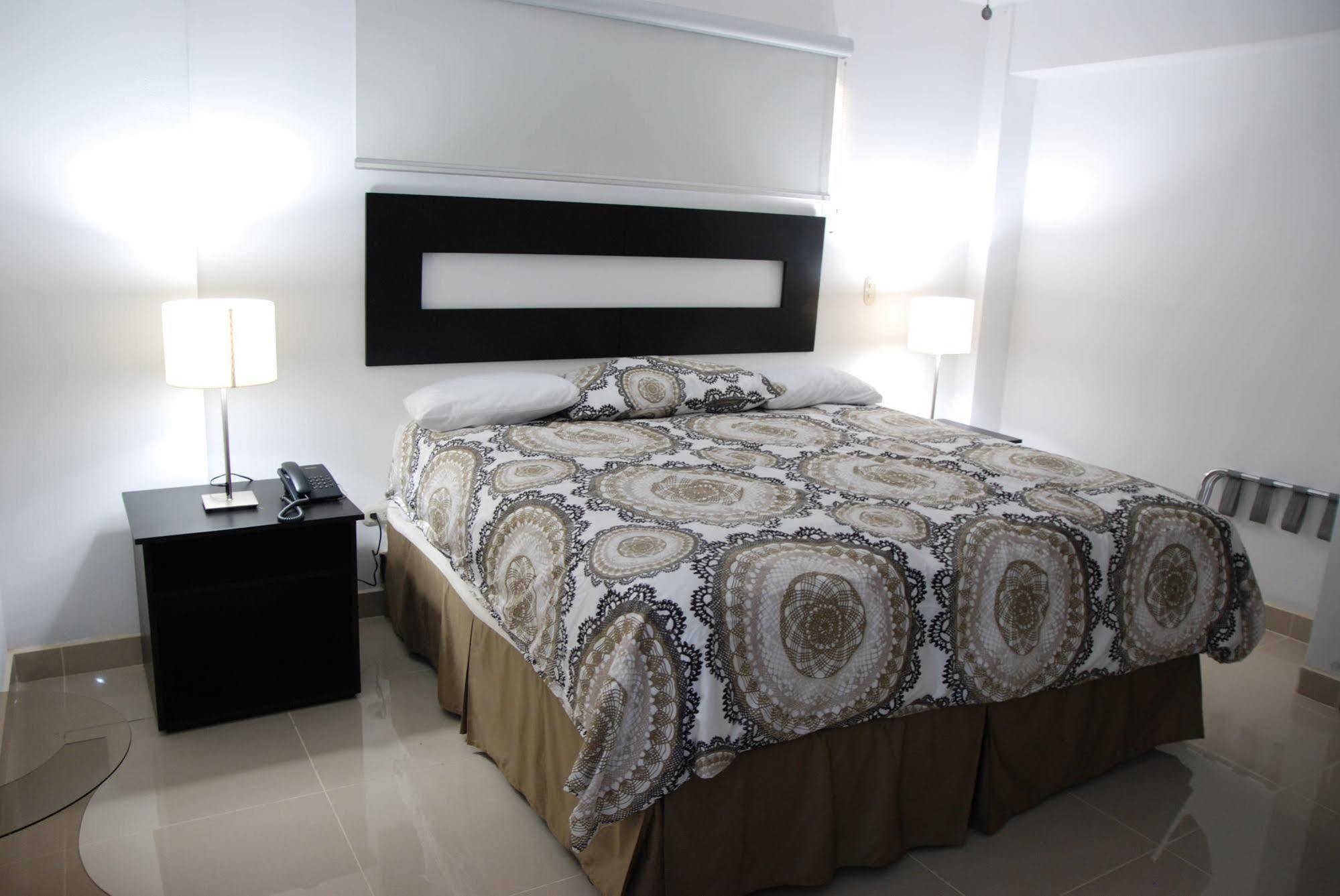 Hotel Brandts Los Robles De San Juan Managua Exteriör bild